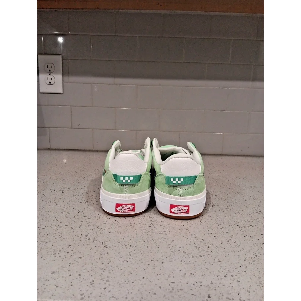 new Vans Men's size 10.5 skate 2 Wayvee green/gum sk8 shoes
